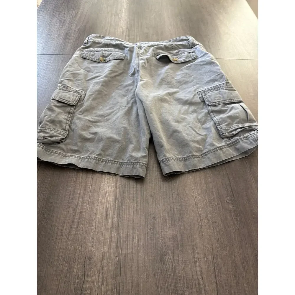 Men’s grey Eddie Bauer cargo pants